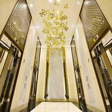 Gumaya Tower Hotel เซอมารัง ภายนอก รูปภาพ