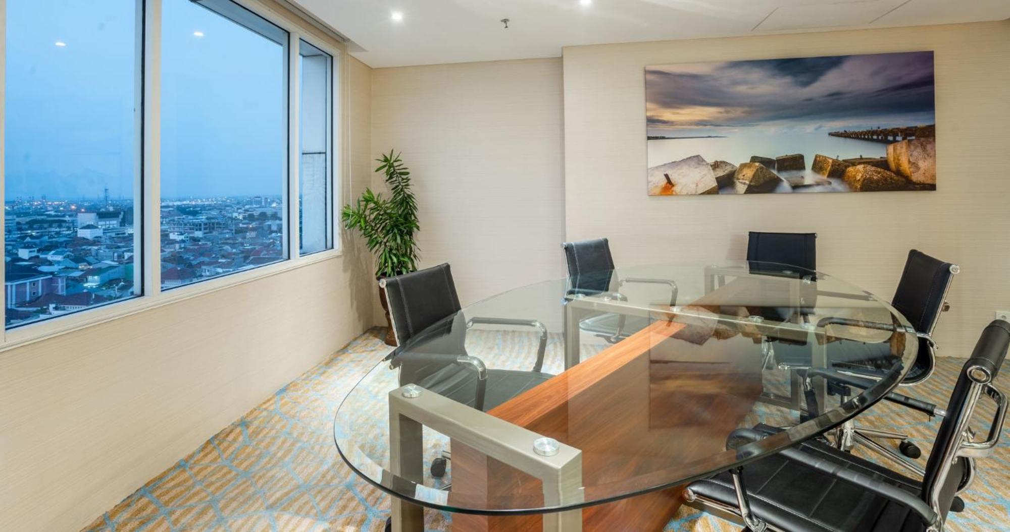 Gumaya Tower Hotel เซอมารัง ภายนอก รูปภาพ
