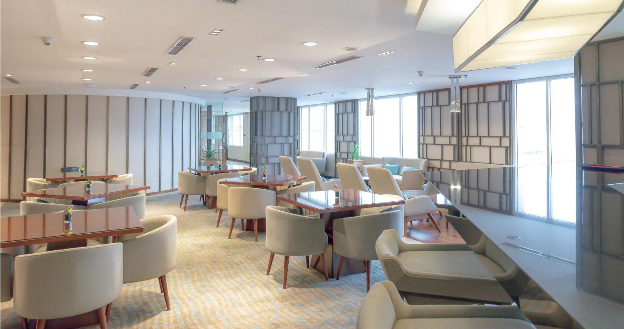 Gumaya Tower Hotel เซอมารัง ภายนอก รูปภาพ