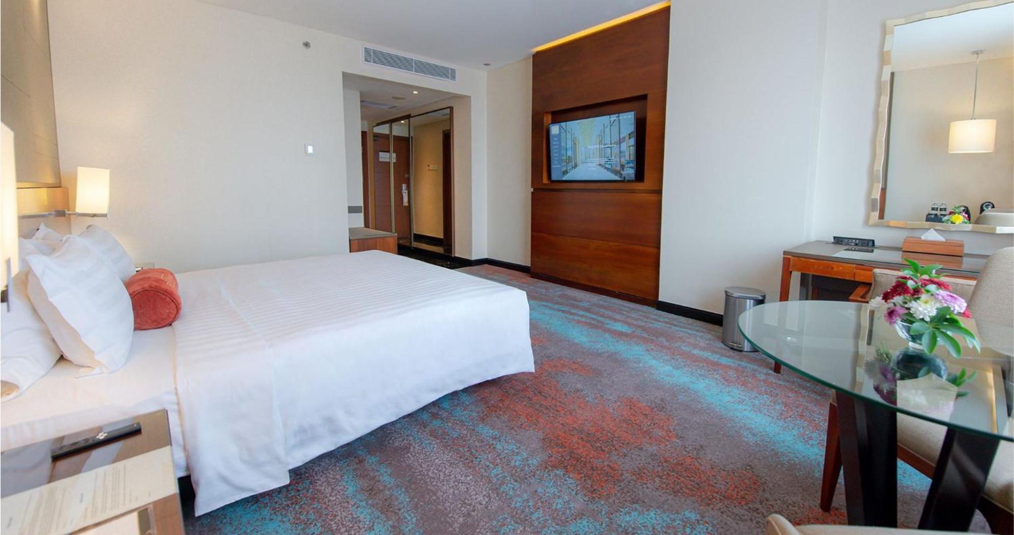 Gumaya Tower Hotel เซอมารัง ภายนอก รูปภาพ
